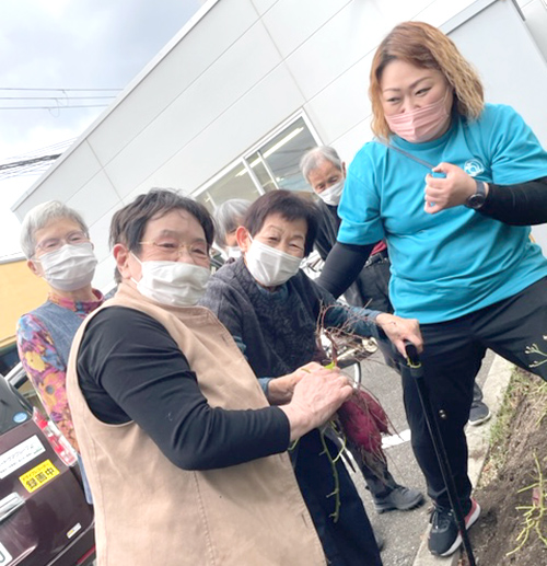 リハビリプラザ守口　芋ほりイベント1