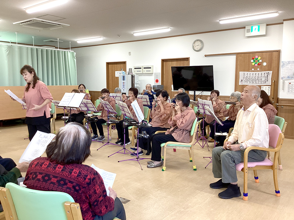 リハビリプラザ桜ケ丘のボランティア演奏会3