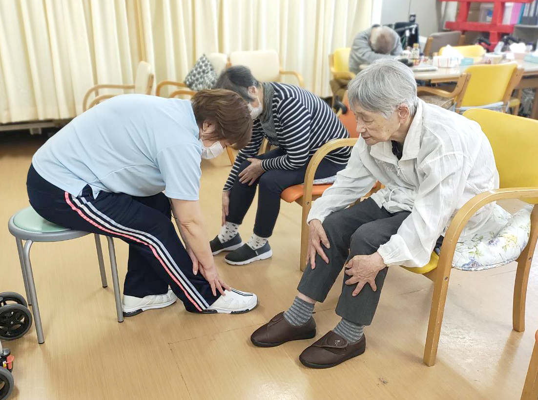 有料老人ホームの取り組みNo.6 フレイル予防体操2